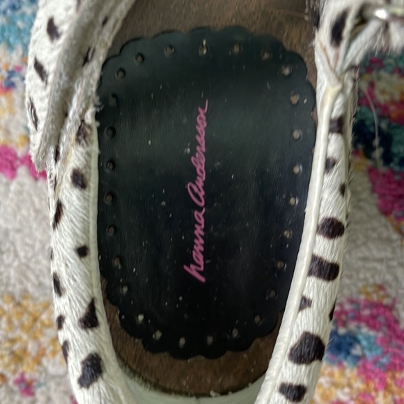 Hanna Andersson dotted calf hair embroidered clogs - Picture 9 of 11